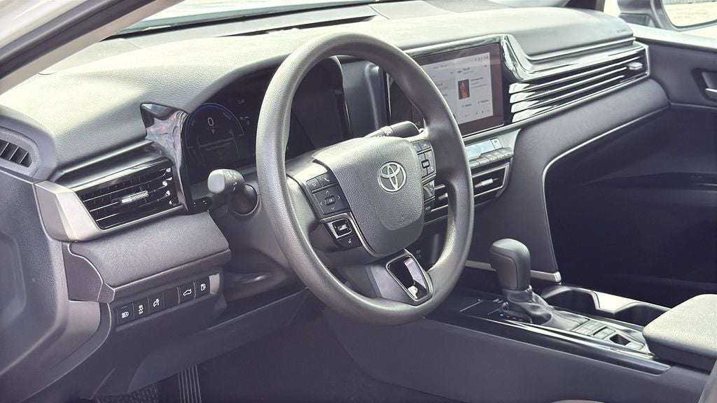 2025 Toyota CAMRY LE