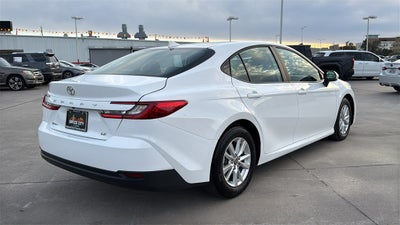 2025 Toyota CAMRY LE
