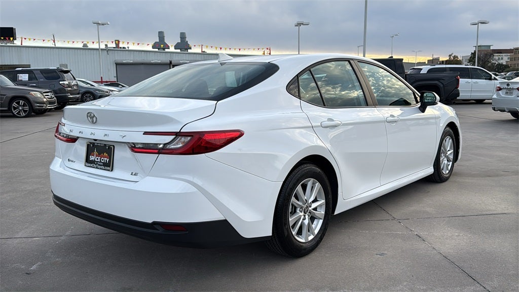 2025 Toyota CAMRY LE