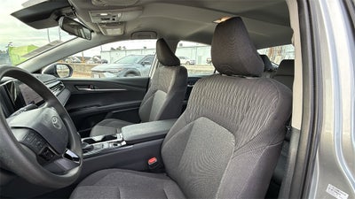 2025 Toyota CAMRY LE