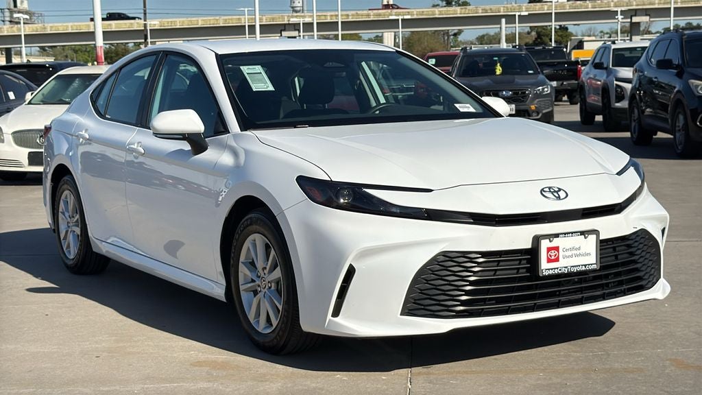 2025 Toyota CAMRY LE