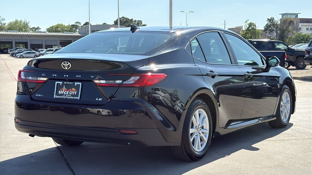 2025 Toyota CAMRY LE