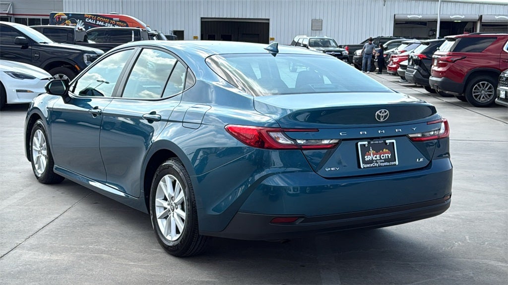 2025 Toyota CAMRY LE