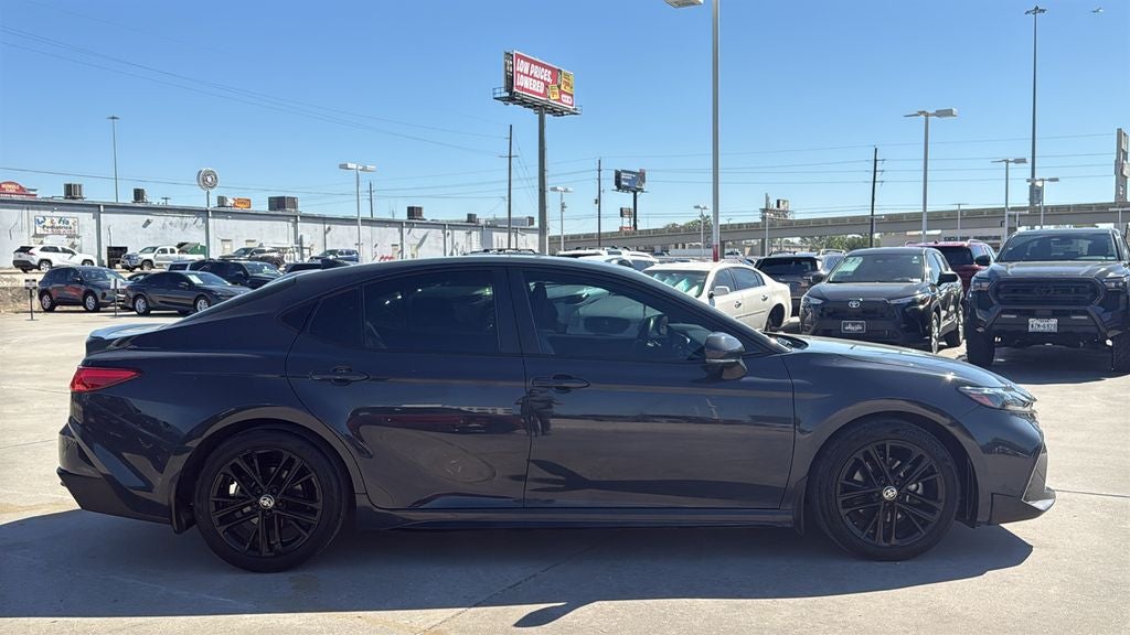 2025 Toyota CAMRY SE