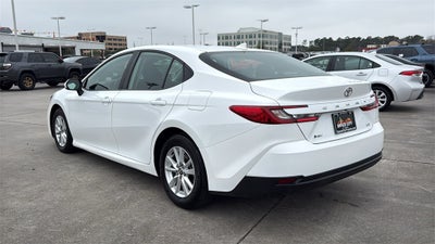 2025 Toyota CAMRY LE