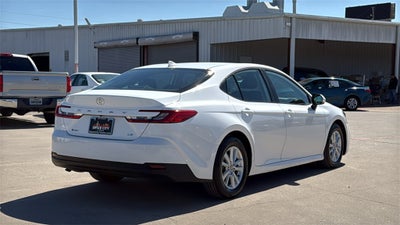 2025 Toyota CAMRY LE