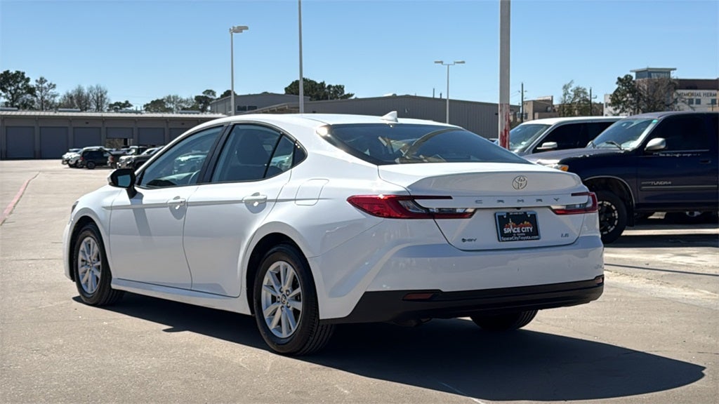 2025 Toyota CAMRY LE