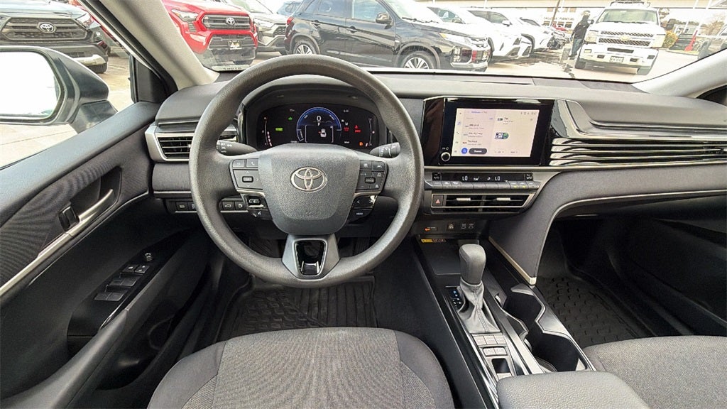 2025 Toyota CAMRY LE