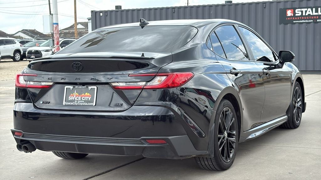 2025 Toyota CAMRY SE