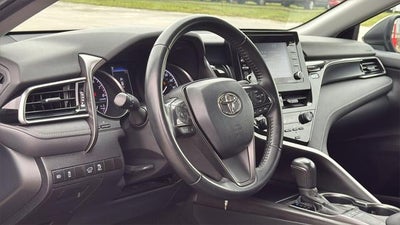 2022 Toyota CAMRY SE