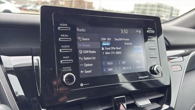 2022 Toyota CAMRY SE