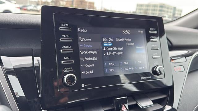 2022 Toyota CAMRY SE