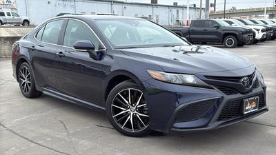 2022 Toyota CAMRY SE