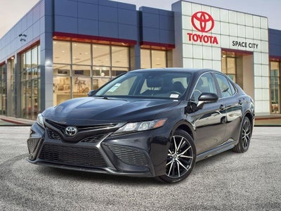 2024 Toyota CAMRY SE