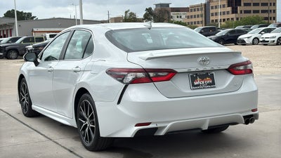 2024 Toyota CAMRY SE