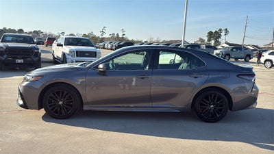 2024 Toyota CAMRY SE