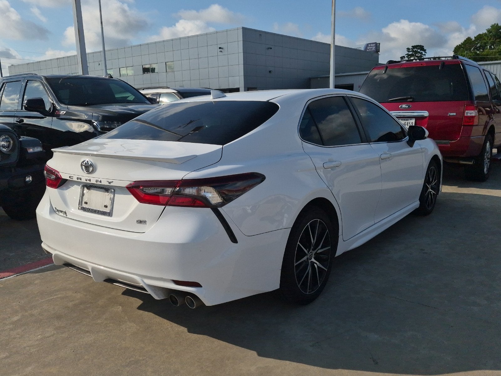 2023 Toyota Camry SE