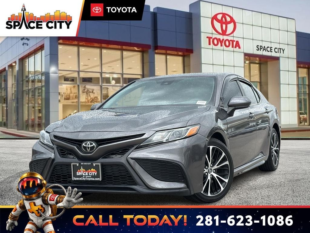 2022 Toyota CAMRY SE
