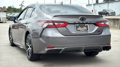 2022 Toyota CAMRY SE