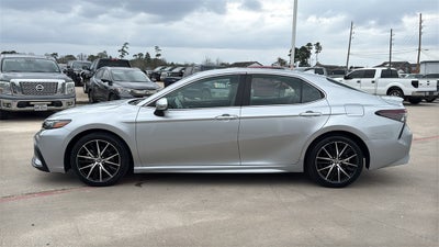 2024 Toyota CAMRY SE