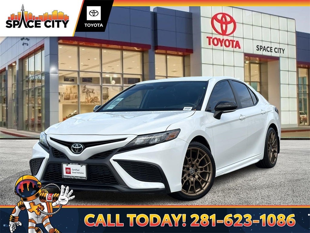 2024 Toyota CAMRY SE