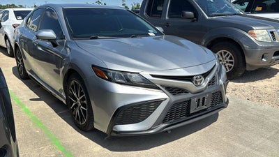 2022 Toyota CAMRY SE