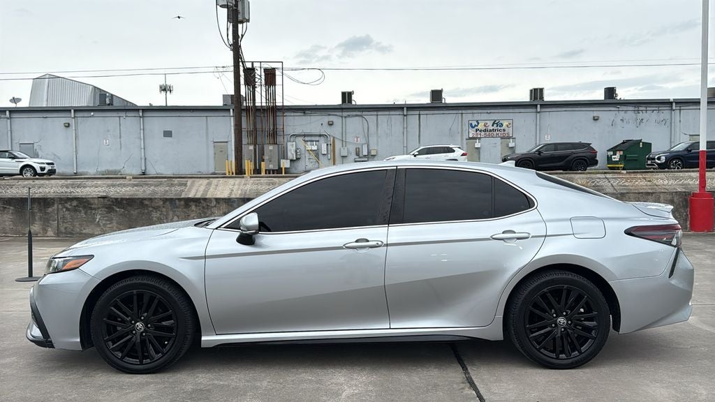 2022 Toyota CAMRY SE
