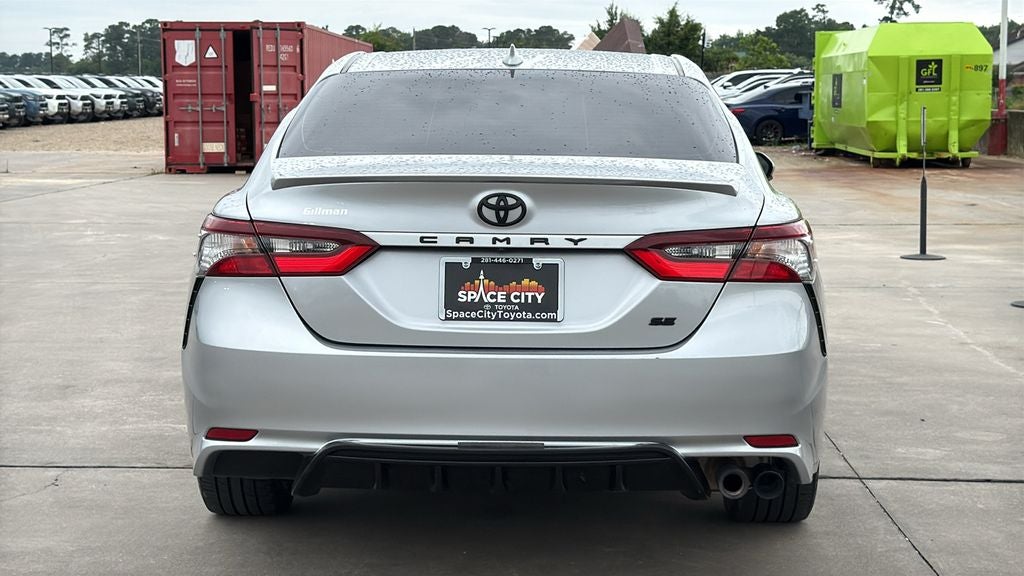 2022 Toyota CAMRY SE