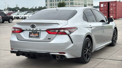 2022 Toyota CAMRY SE