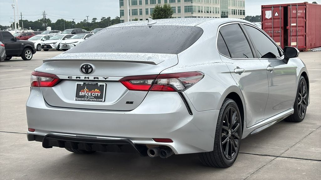 2022 Toyota CAMRY SE