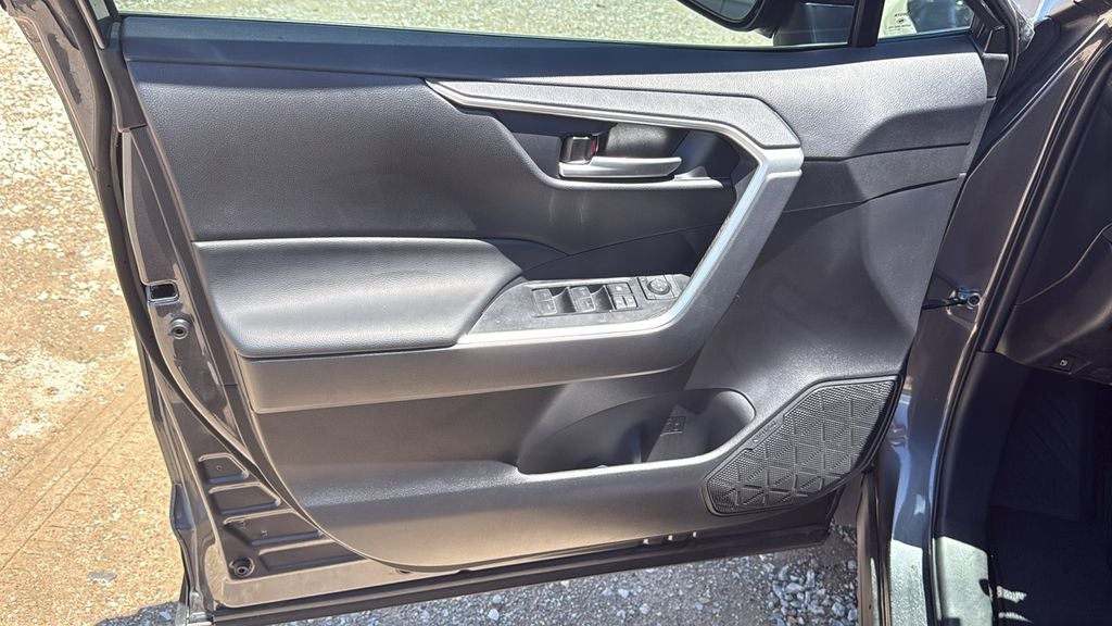 2025 Toyota RAV4 Hybrid XLE Premium