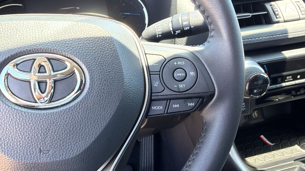 2025 Toyota RAV4 Hybrid XLE Premium