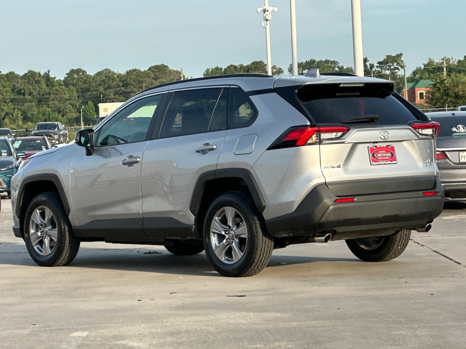 2025 Toyota RAV4 Hybrid LE