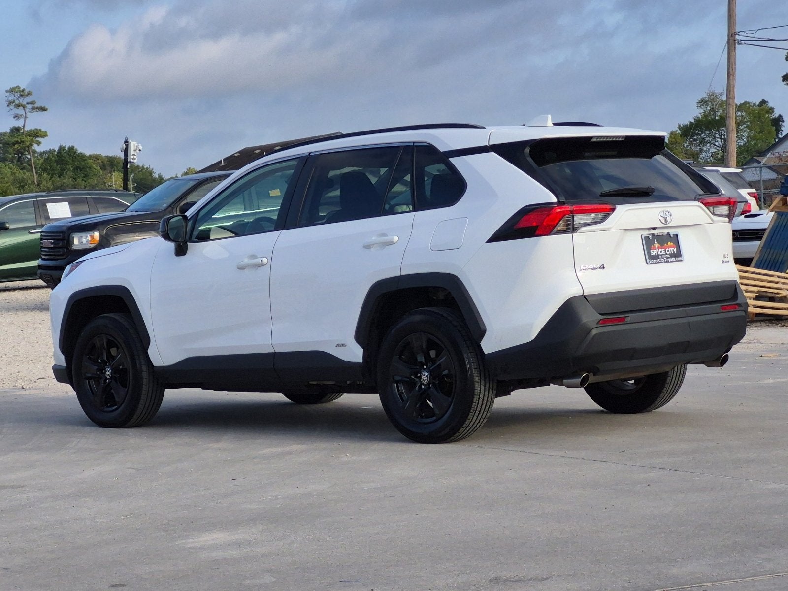 2025 Toyota RAV4 Hybrid LE