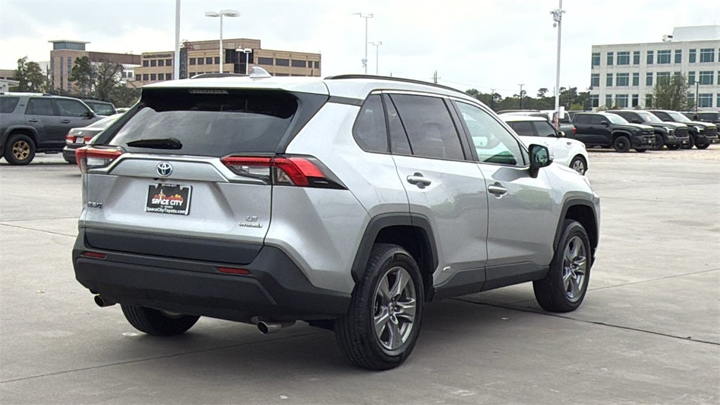 2024 Toyota RAV4 HYBRID LE