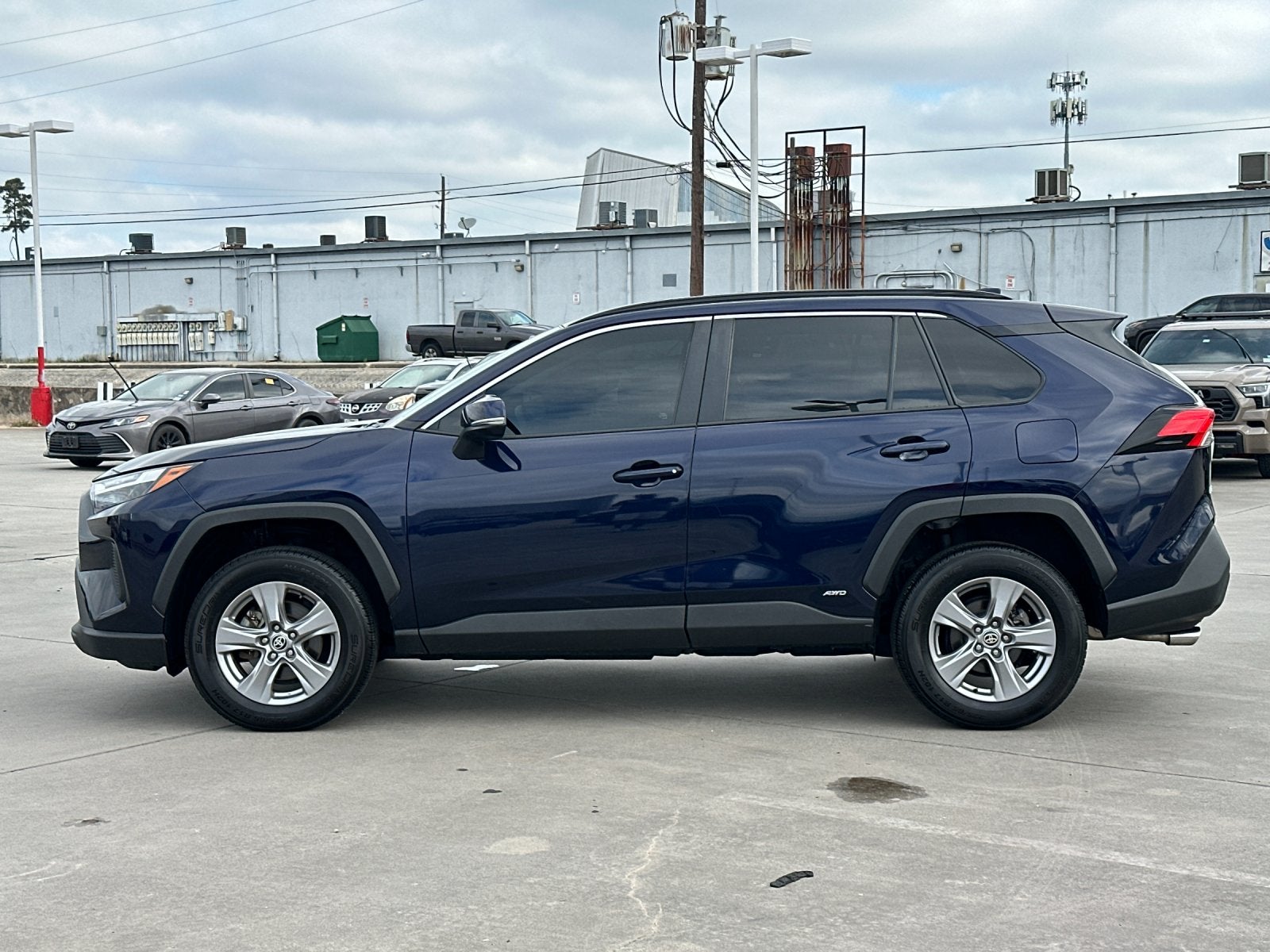 2022 Toyota RAV4 Hybrid XLE