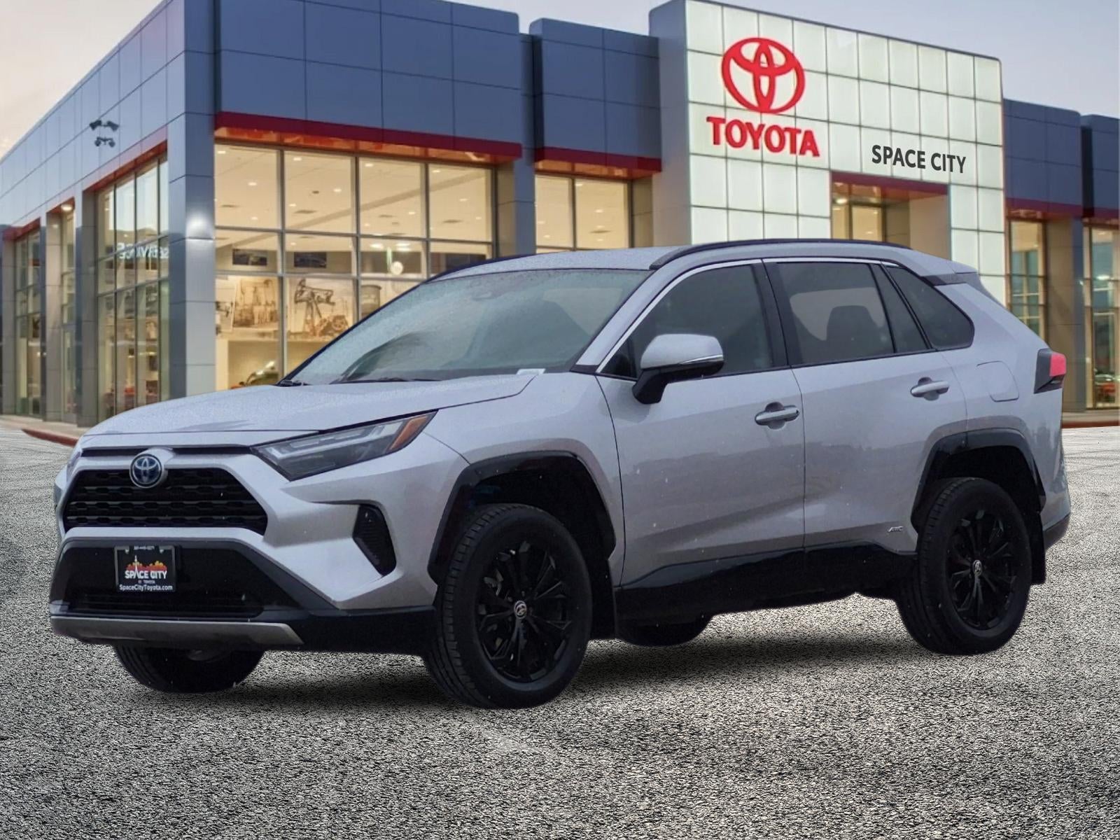 2022 Toyota RAV4 Hybrid SE