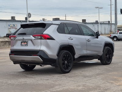 2022 Toyota RAV4 Hybrid SE