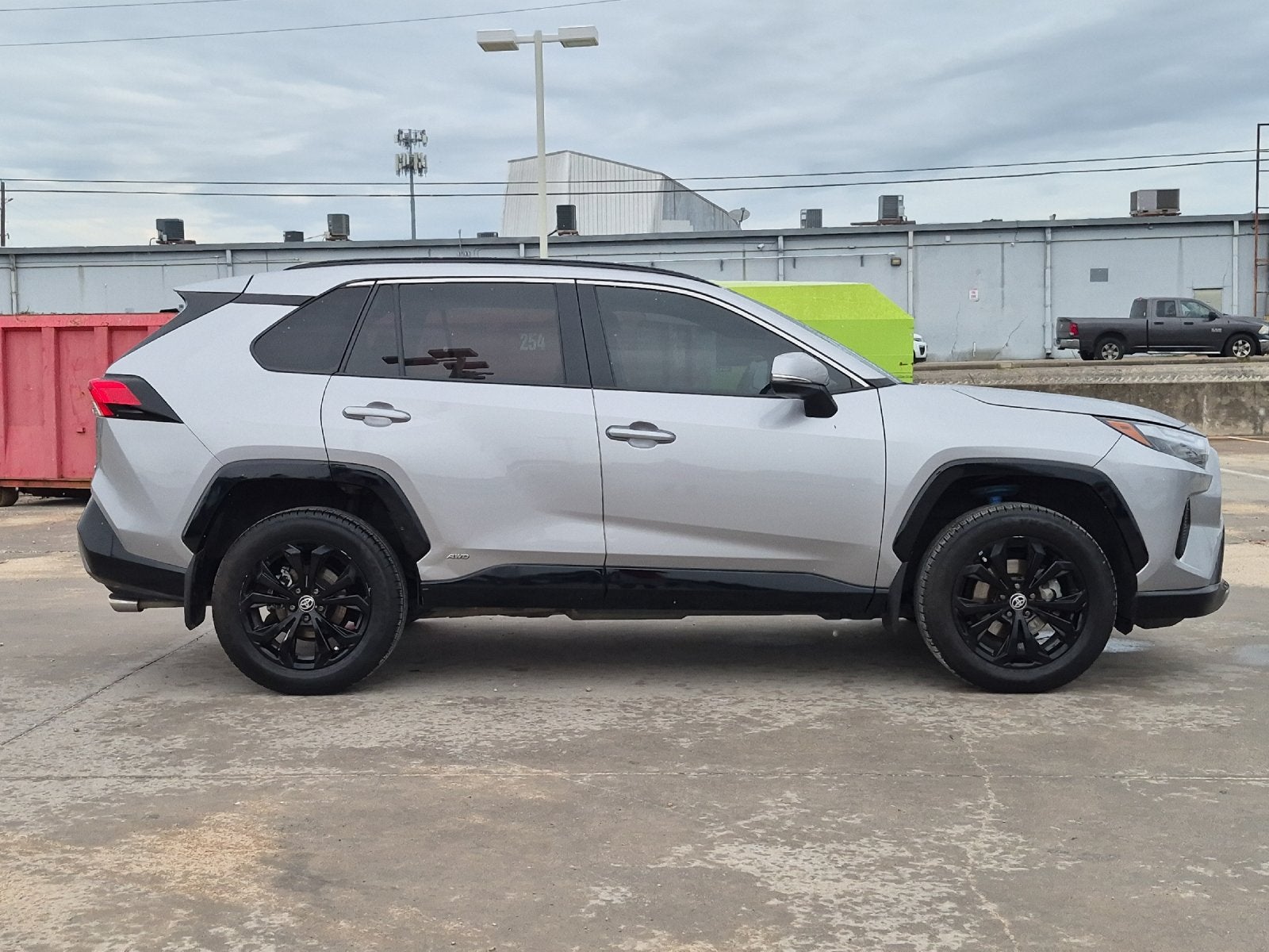 2022 Toyota RAV4 Hybrid SE