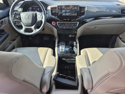 2022 Honda Pilot Touring 8 Passenger
