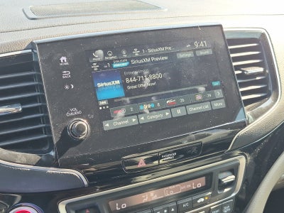 2022 Honda Pilot Touring 8 Passenger