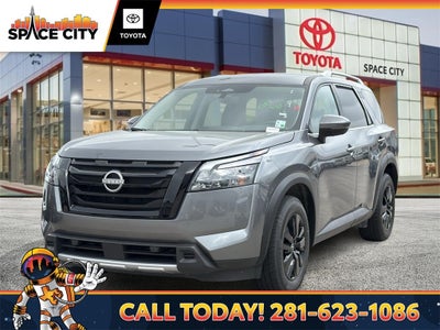 2025 Nissan Pathfinder SL