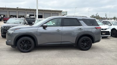 2025 Nissan Pathfinder SL
