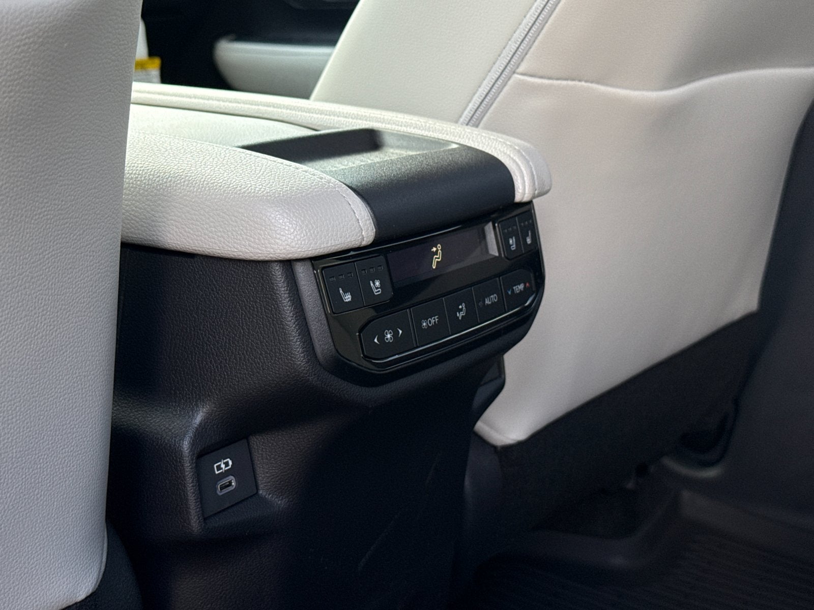 2026 Toyota Grand Highlander Hybrid Hybrid MAX Platinum