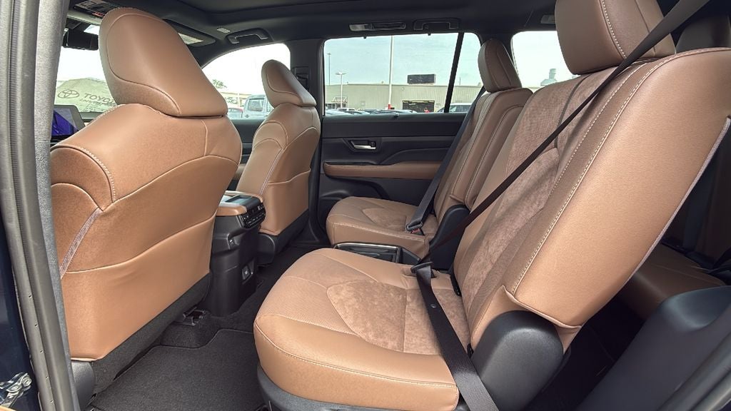 2026 Toyota Grand Highlander Hybrid MAX Platinum