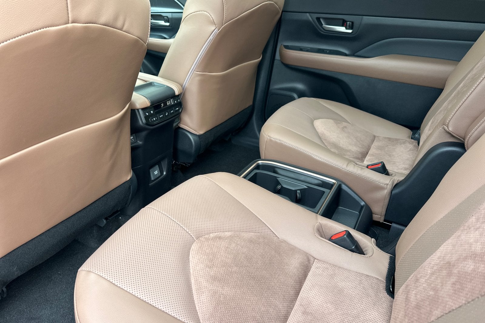 2026 Toyota Highlander MAX Platinum