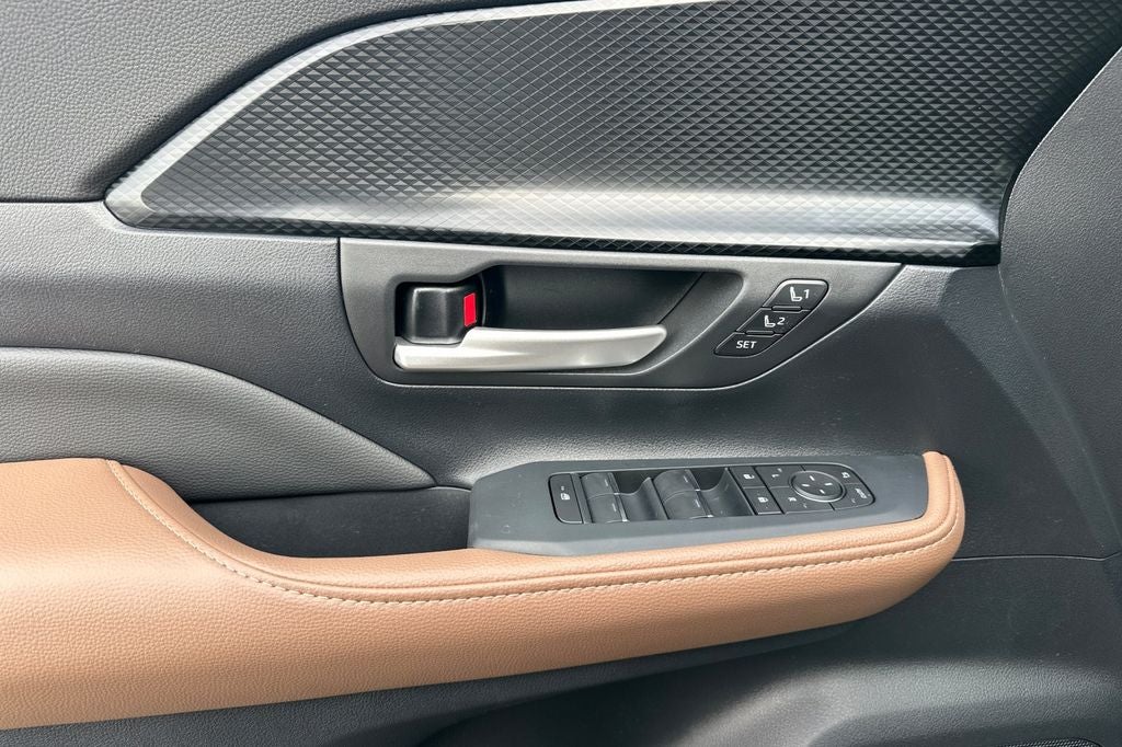 2026 Toyota Highlander MAX Platinum