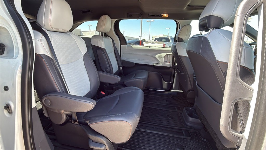 2024 Toyota SIENNA XSE XSE 7 Passenger