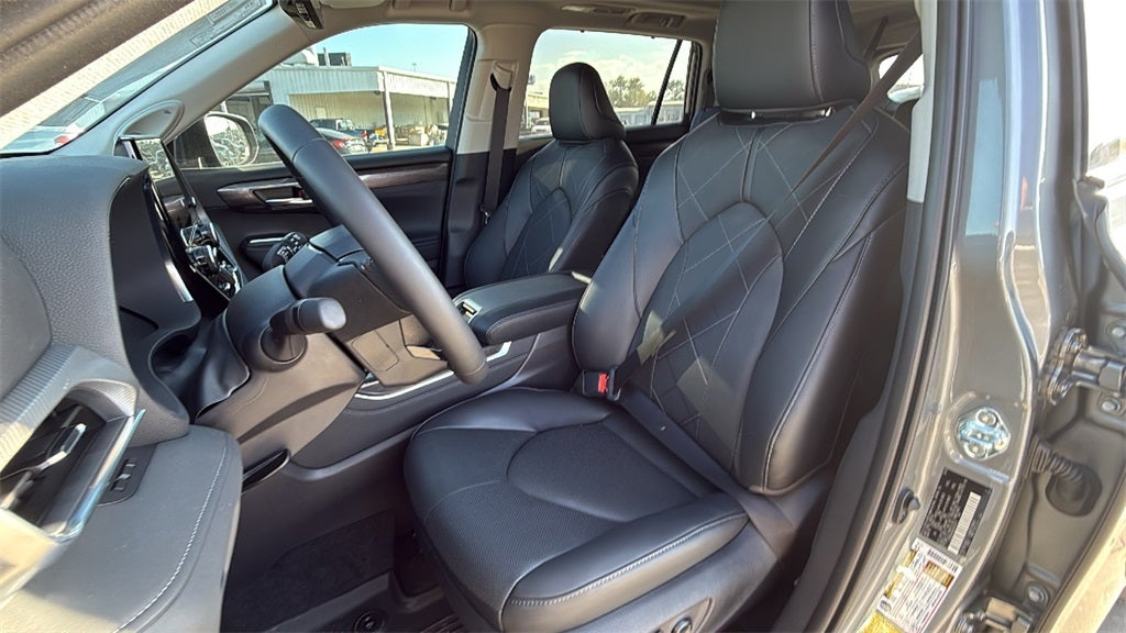 2025 Toyota Highlander Hybrid Hybrid Platinum