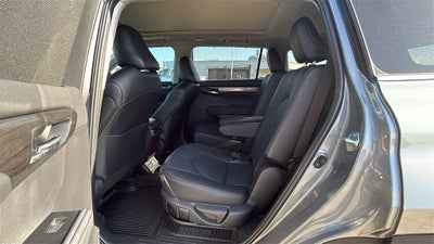 2025 Toyota Highlander Hybrid Hybrid Platinum